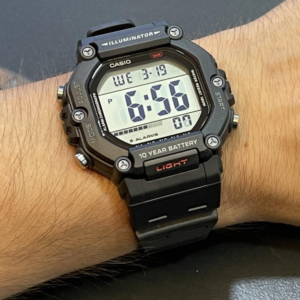 Reloj Casio AE-1600H-1AV "Heavy Duty" - Batería 10 Años y Pantalla XL
