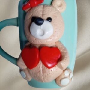 Taza decorada con osito y 2 corazones